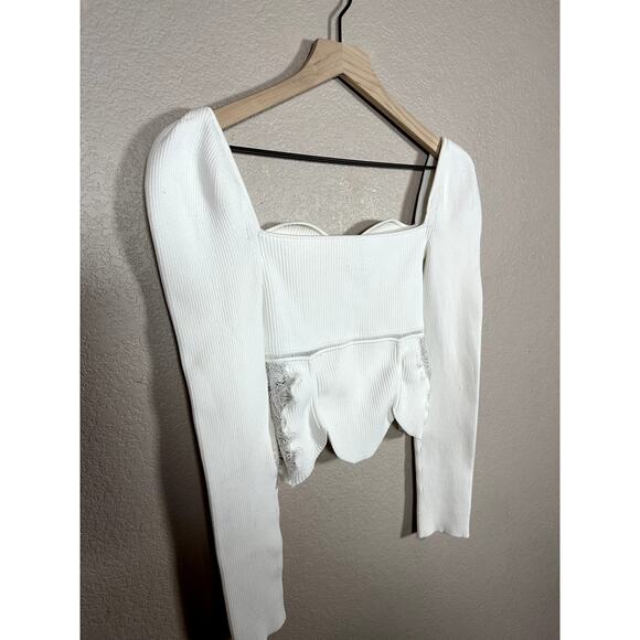 Elegant White Women's Top - Picture 8 of 9